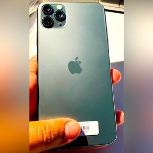 iPhone 11 PRO Max- 64gb - Unlocked